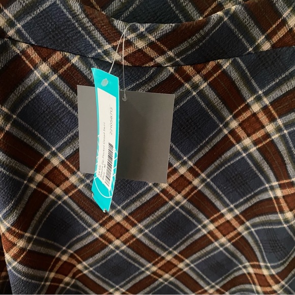 NWT Le Lis plaid skirt - Picture 4 of 5